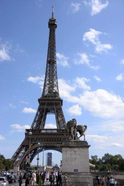 Eiffel Edge Escape 30 M From Eiffel Tower Apartment Paris Luaran gambar